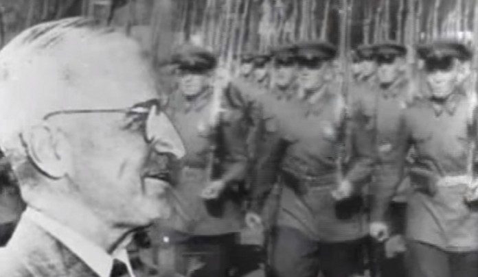 Pros and Cons of Atomic Bomb Pros and Cons of Atomic Bomb